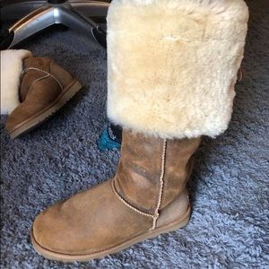 Women’s over the knee Bailey button Ugg